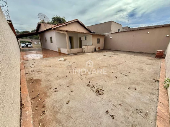 Imagem Casa com 3 dormitórios à venda, 90 m² por R$ 400.000,00 - Karfan - Itumbiara/GO