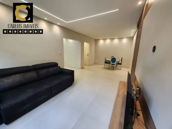 OPORTUNIDADE! Apartamento todo reformado, com garagem fechada em Santos!!!