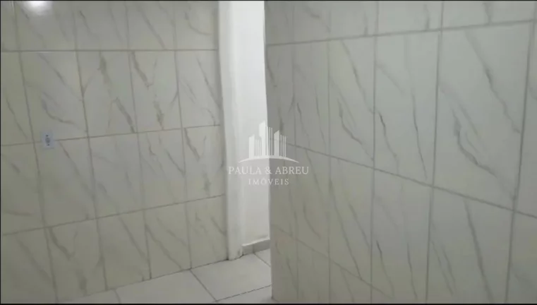 Imagem Aluga Salão Comercial em Avenida, 80m², Quarto, Lavanderia, Cozinha, 1 Banheiro, Porta Automática, no Jardim Zaíra, Mauá-SP