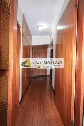 Imagem More em um apartamento com 207 m², 4 suítes, 2 vagas de garagem no miolo do Cambuí - Campinas - SP