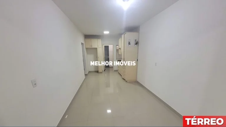 Imagem Casa de Alvenaria á venda com 6 dormitórios e 3 vagas de garagem localizada em Camboriú