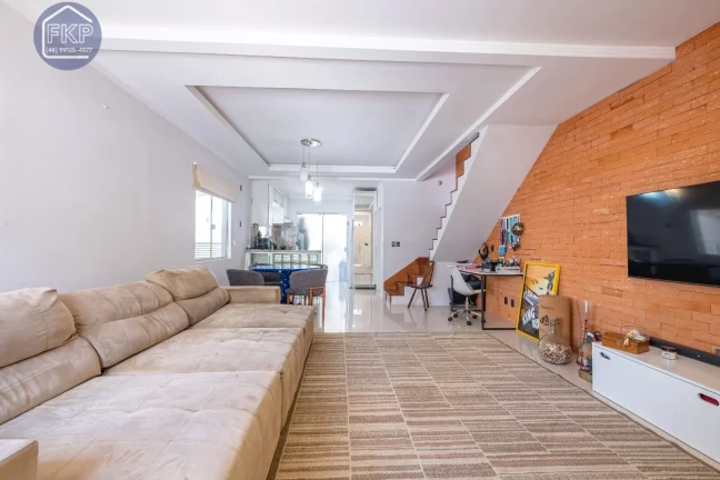 Imagem Casa Geminada 3 suítes!
