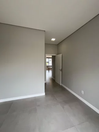 Imagem Casa Moderna com 3 Suítes, Espaço Gourmet e Condomínio Reserva dos Ypês II!