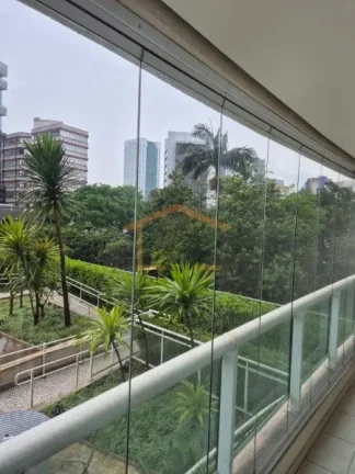 Imagem Apartamento, 70m², 2 dormitórios, sendo 1 suíte e mais 2 banheiros, sala ampla, varanda já com v...