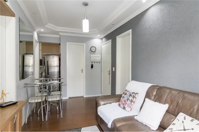 Imagem Apartamento com 3 dormitórios, 60m², com sacada - condomínio com piscina - Jaraguá/SP