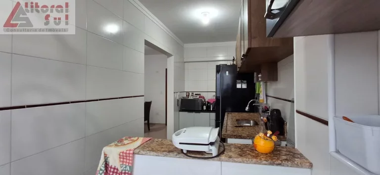 Imagem Imperdível oportunidade: Apartamento à venda em Praia Grande-SP, bairro Ocian, 2 quartos, 1 suíte, 2 salas, 2 banheiros, 1 vaga.