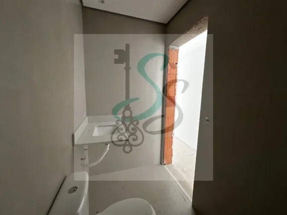 Imagem Venda de sobrado no Parque das Universidades, Campinas. 3 suítes, sala, cozinha integrada ao espaço social e quintal, 3 banheiros, 2 vagas de garage