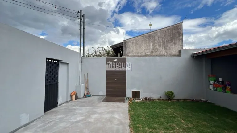 Imagem Casa para alugar no bairro Cidade Nova, Uberaba - 2 dormitórios, 1 suíte, 4 garagens