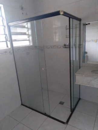 Imagem Sobrado com 3 dormitórios para alugar, 183 m² por R$ 3.550,00/mês - Parque Jaçatuba - Santo André/SP