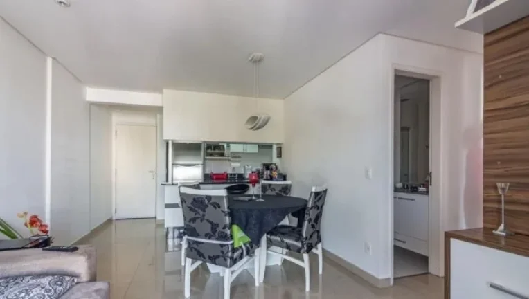 Imagem Descubra um novo estilo de vida em um apartamento de 67 m2 na Rua Francisco Pedro do Amaral, com uma...