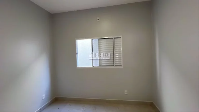 Imagem Casa à venda no Parque das Laranjeiras II, Uberaba - 3 dormitórios e suíte!