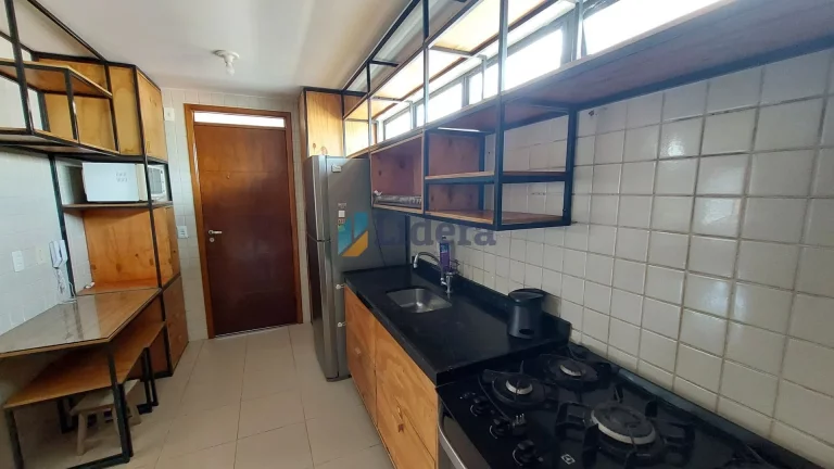 Imagem Apartamento vista mar com 2 vagas de garagem- 100m²- 3 quartos - 1 suite - em Jardim Oceania, João Pessoa/PB