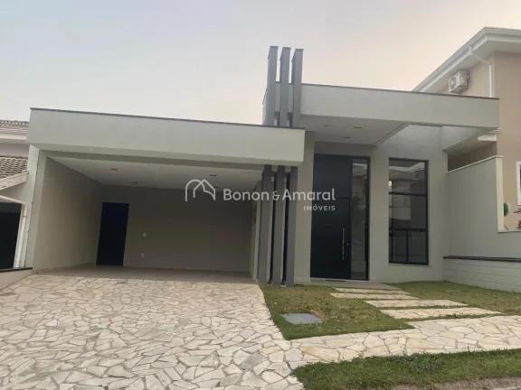 Imagem Casa térrea moderna, com 182m² de área útil em um terreno de 300m². 

Sala 2 ambientes com pé ...