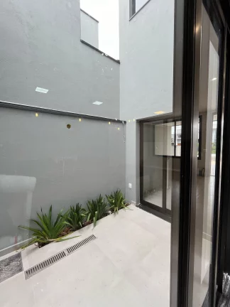 Imagem Casa Moderna com 3 Suítes, Espaço Gourmet e Condomínio Reserva dos Ypês II!