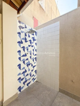 Imagem Esta charmosa casa, totalmente planejada e recém reformada, oferece conforto e praticidade para tod...