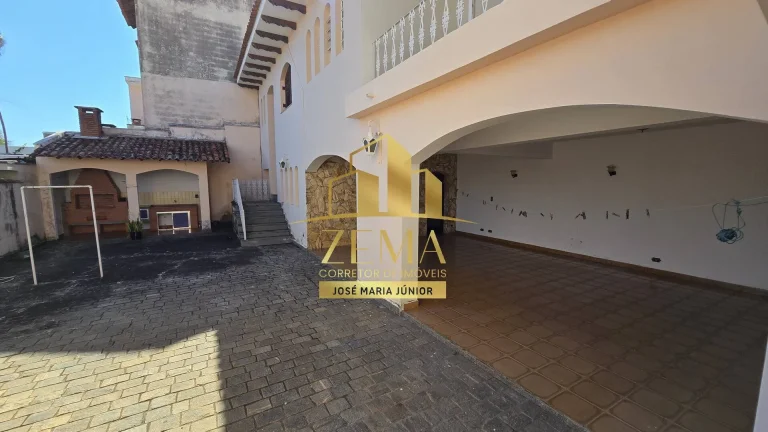 Imagem Casa assobradada,esquina,03 dorms (01 St), Quintal,Garagem,Tambem comercial