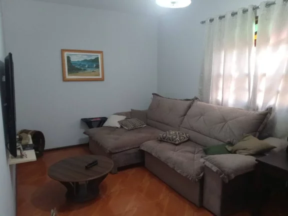 Imagem VENDO ESTA LINDA CASA NO CENTRO DO CÔNEGO. NOVA FRIBURGO RJ.