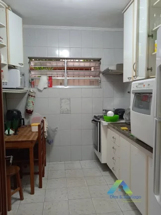 Imagem SOBRADO À VENDA COM 3 DORMITÓRIOS E 2 BANHEIROS NO JARDIM SANTA EMÍLIA!