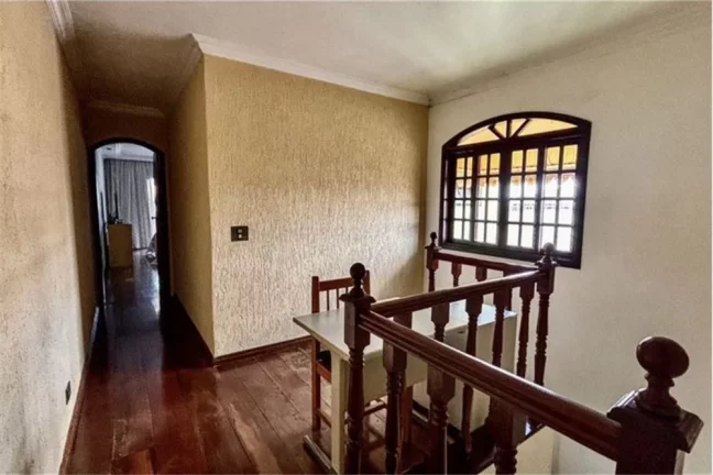 Imagem Sobrado Sustentável: Residência Aconchegante com Energia Renovável, Espaço Gourmet, Suítes Luxuosas e Memórias Inesquecíveis em 150m²
