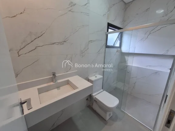 Imagem Esta casa incrível em fase final de obra conta com 3 suítes, oferecendo conforto e privacidade par...