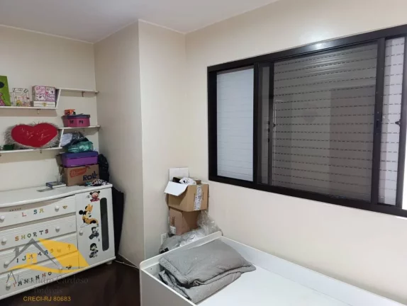 Imagem Vendo Amplo Apartamento no Centro de Nova Friburgo