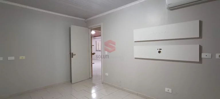 Imagem Casa Excelente Padrão para venda em Vila Bancária, próximo ao Centro de Campo Largo/PR