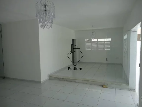 Imagem Casa de 1° andar com varanda / sacada no bairro dos Ipes -CA0211