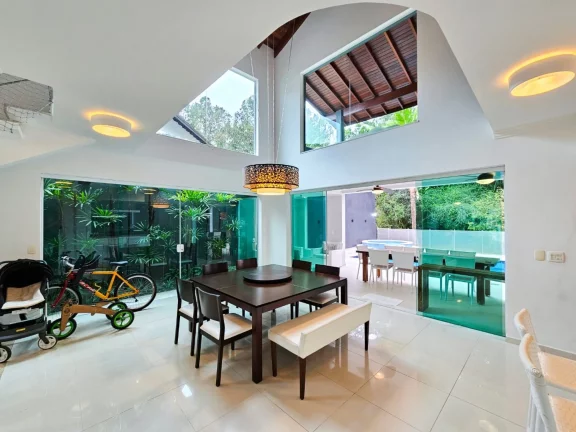 Imagem Impecável Residência de Luxo na Riviera de São Lourenço Módulo 30: 5 Quartos, 5 Suítes, 3 Salas, 6 Vagas, 480m² - Bertioga-SP!