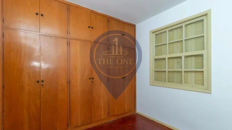 Imagem Imóvel de 3 quartos na Vila Anglo Brasileira, São Paulo-SP: casa com 2 salas, 2 banheiros, 3 vagas de garagem e 170,00 m² de área.