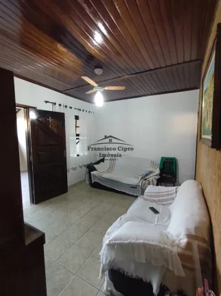 Imagem Casa à venda no bairro Vila dos Comerciarios - Guaratinguetá/SP