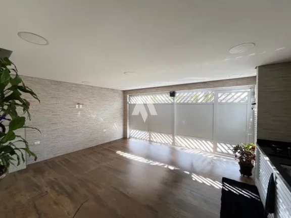 Imagem Casa com 4 quartos, piscina e 2 vagas à Venda, 180 m² na Vila Valença em São Vicente/SP