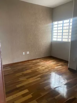 Imagem Casa à venda, 3 quartos, 1 suíte, 2 vagas, São João Batista - Belo Horizonte/MG