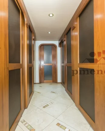 Imagem Apartamento amplo, rico em armários, com living para 2 ambientes com terraço, lavabo, 3 suítes, b...
