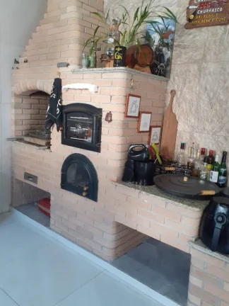 Imagem Casa para Venda em Peruíbe, Centro, 5 dormitórios, 4 suítes, 2 banheiros, 7 vagas