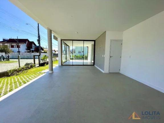 Imagem Casa Alto Padrão à venda, 3 suítes no Itacorubi em Florianópolis/SC