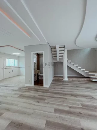 Imagem Casa com 3 dormitórios à venda no bairro Nações de Balneário Camboriú/SC