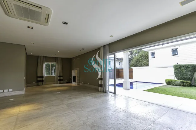 Imagem Casa Condomínio Fechado à Venda em Jardim Petrópolis - São Paulo/SP.