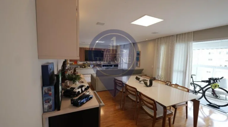 Imagem Apartamento de luxo na Vila Olímpia, São Paulo-SP: 4 quartos, 1 suíte, 2 salas, 2 banheiros, 3 vagas de garagem, 210m². Venha conferir!