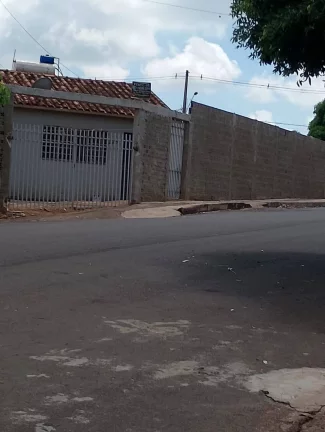 Imagem CASA A VENDA DE ESQUINA BEM LOCALIZADA 02 DORMITÓRIOS EM VALPARAISO SP