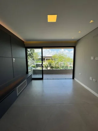 Imagem CASA 4 SUÍTES SENDO 1 SUÍTE MASTER CONDOMÍNIO ALPHAVILLE II