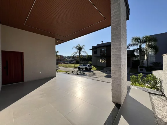 Imagem Casa Alto Padrão para Venda em Florianópolis / SC no bairro Ingleses do Rio Vermelho