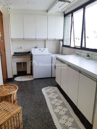 Imagem Descubra o conforto e a sofisticação deste amplo e espaçoso apartamento reformado, localizado no ...