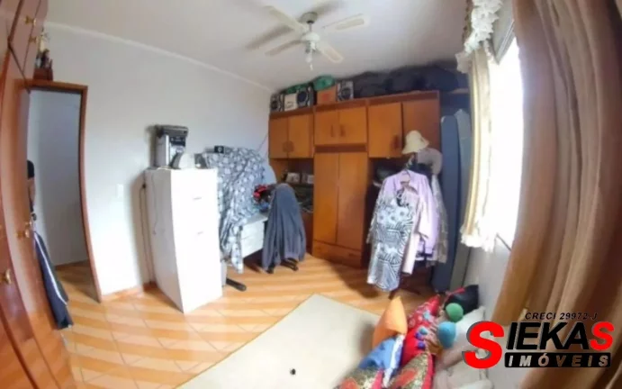 Imagem Imóvel de alto padrão com 3 quartos, 1 suite e 4 vagas de garagem no bairro Carrão, São Paulo-SP.