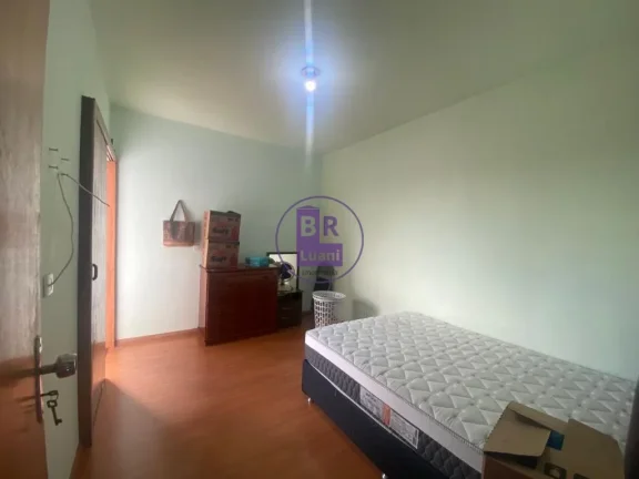 Imagem Sobrado residencial com galpão comercial próximo ao Shopping Boulevard