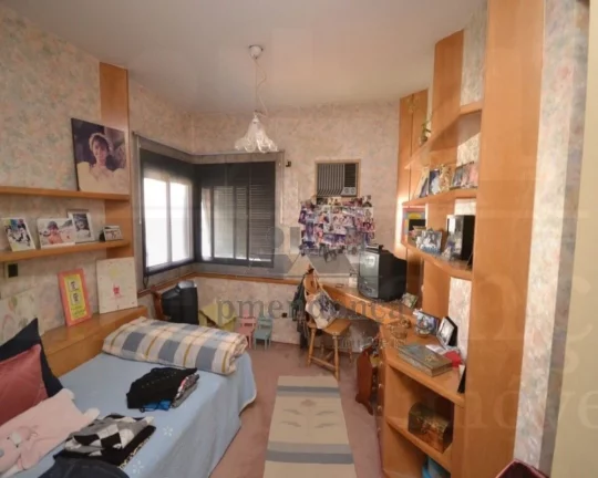 Imagem Excelente apartamento, living para 3 ambientes, com lareira, piso em tabuas largas, ampla varanda, 3...
