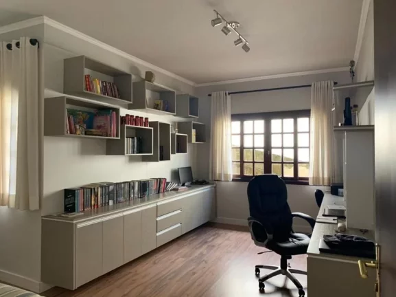Imagem Chácara com 5 dormitórios à venda, 5000 m² por R$ 2.300.000,00 - Parque Residencial Itapeti - Mogi das Cruzes/SP