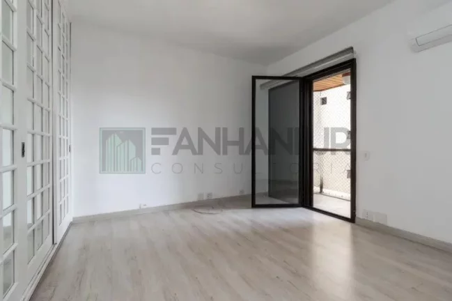 Imagem Venha conhecer este incrível apartamento com 3 quartos e 4 banheiros para alugar, com 225m² de pura sofisticação e conforto! Recentemente reformado,