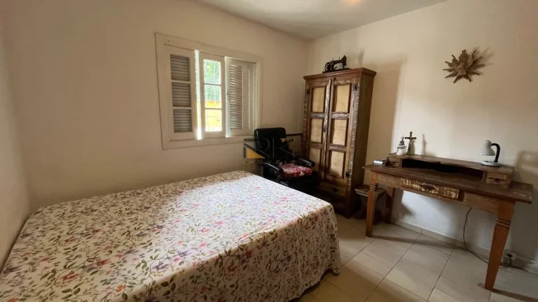 Imagem CASA COM 3 DORMITÓRIOS SENDO 1 SUÍTE,VARANDA,QUINTAL