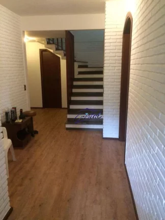 Imagem Casa com 5 dormitórios para alugar, 300 m² por R$ 11.800,00/mês - Mato Dentro - Atibaia/SP