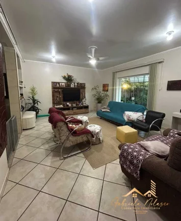 Imagem Casa Padrão no bairro Santa Cruz